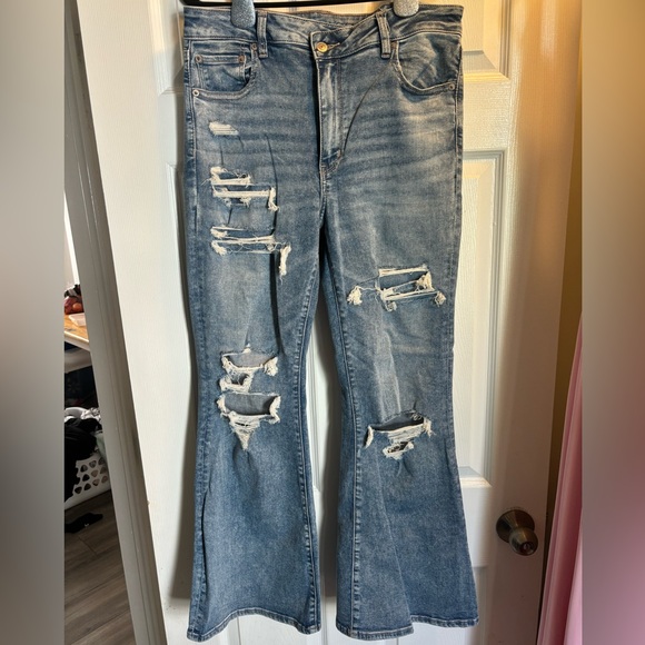 American eagle hi-rise flare(next level stretch) distressed jeans. Size 14 reg - Picture 1 of 4